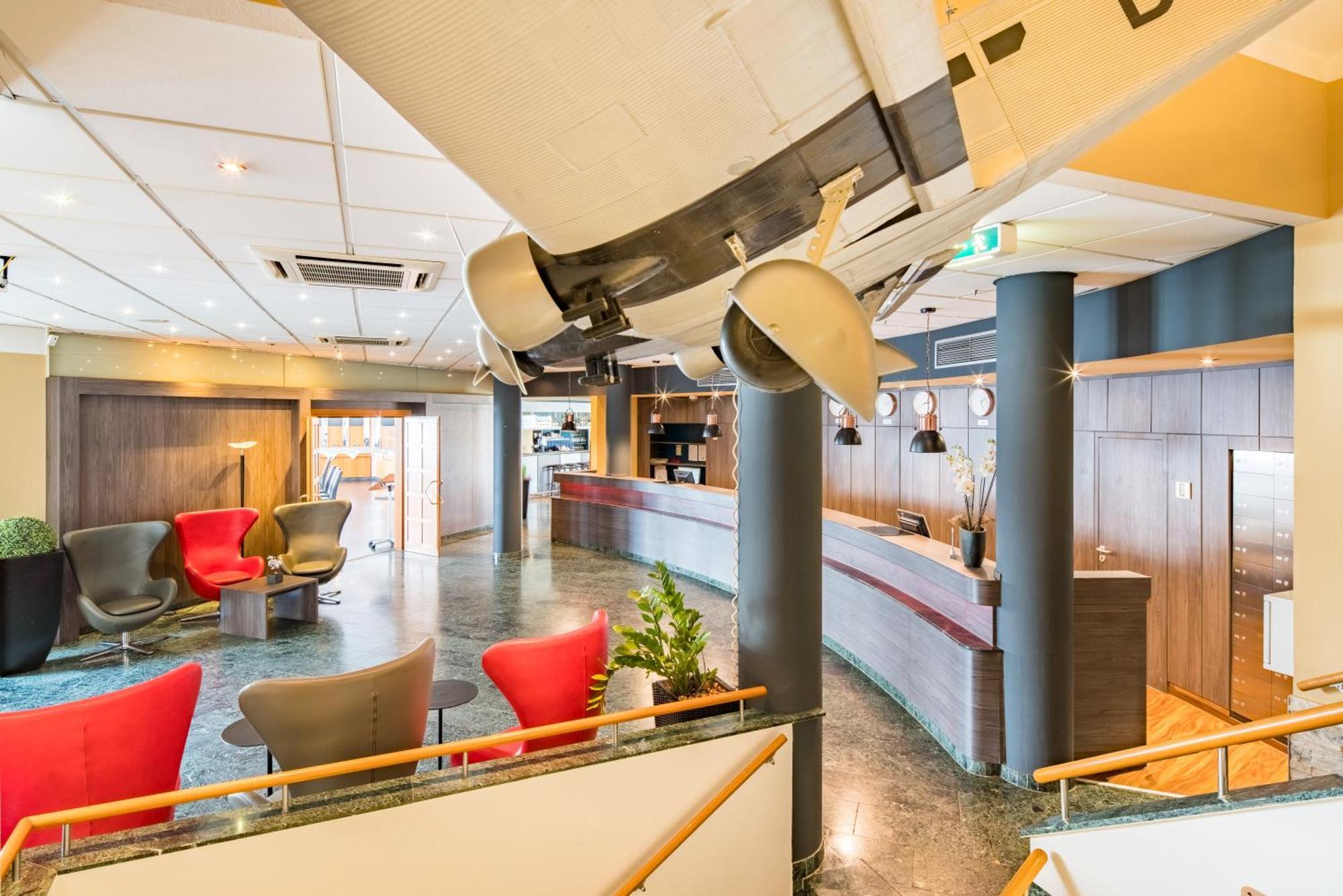 Airways Hotels Frankfurt Airport West Raunheim Esterno foto